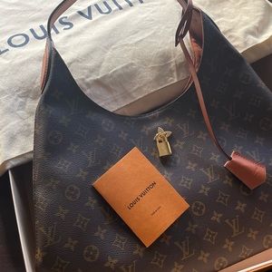 Louis Vuitton NEW Flower Hobo monogram bag caramel interior